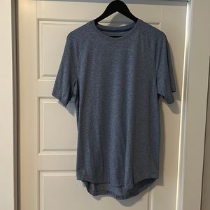 Men’s Lululemon Drysense Short Sleeve. Heathered blue. Size L